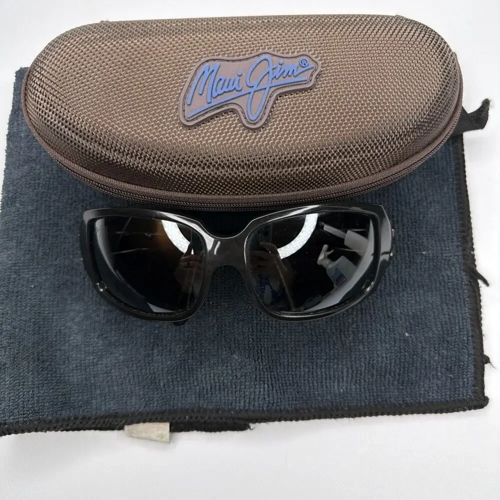 MAUI JIM BAMBOO MJ 104-17 GLOSS BLACK WITH NEUTRAL GRAY POLARIZED SUNGLASSES